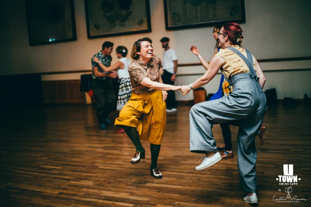 Photo of people dancing Lindy Hop